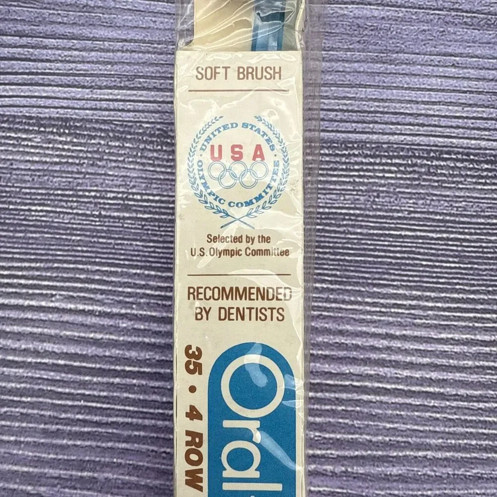 VINTAGE Oral-B 35 Toothbrush 1980s US Olympic Committee 4 Row Size End-Rounded